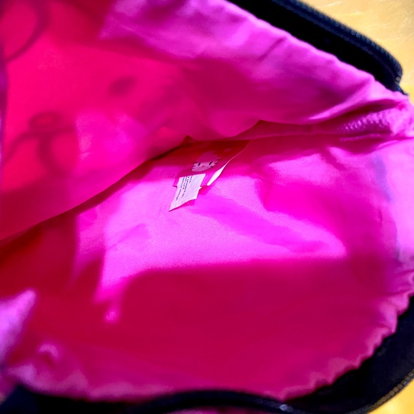 HELLO KITTY SANRIO CROSSBODY PURSE ADJUSTABLE STRAP ZIP TOP PINK/ BLACK/WHITE - Picture 11 of 13